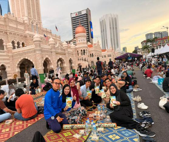 Ramadan Community Iftar & Blessings at Dataran Merdeka - Photo 7