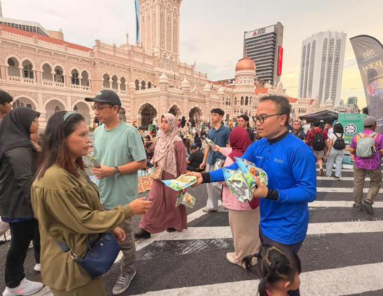 Ramadan Community Iftar & Blessings at Dataran Merdeka - Photo 8