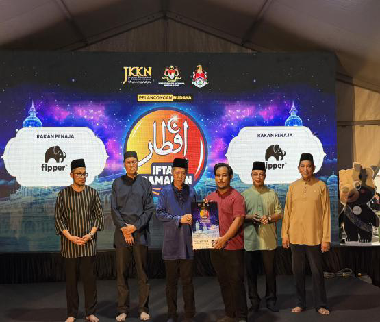 Ramadan Community Iftar & Blessings at Dataran Merdeka - Photo 2