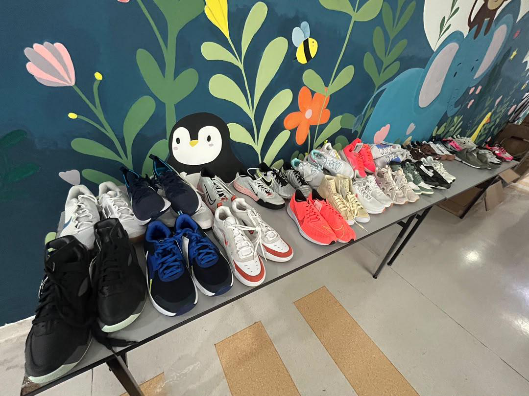 Nike Shoe Distribution to Hospital Staff and Child Patients - Photo 6